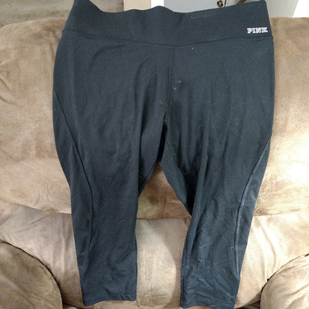 Pink cropped leggings